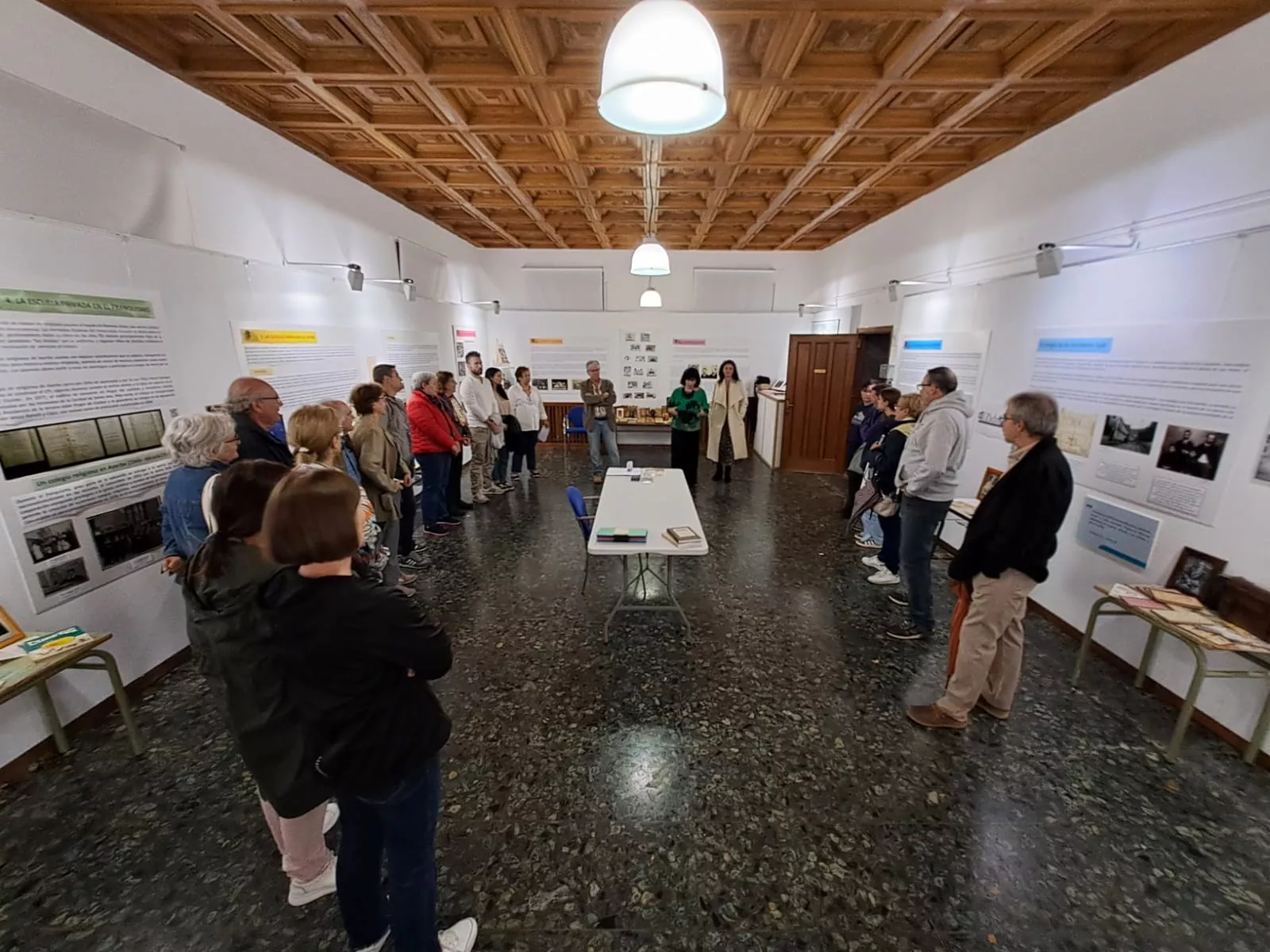 Exposición de la historia educativa de Ayerbe.