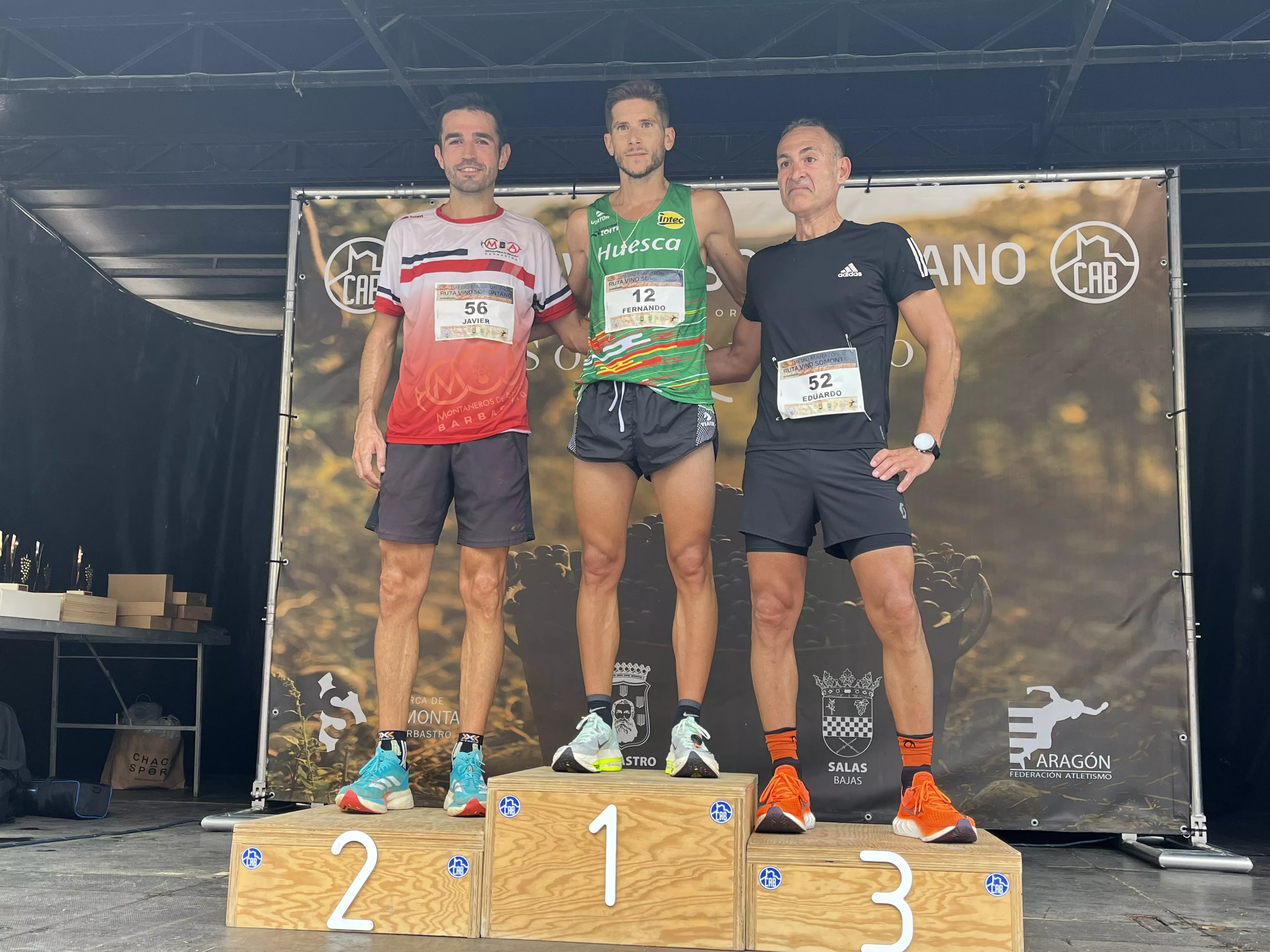 Podio Media Maratón con Mariño, Esperanza y Gallego.