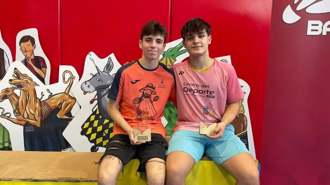 Gonzalo Isábal y Alex Tur, campeones en dobles masculinos en Canovelles Gonzalo Isábal y Alex Tur, campeones en dobles masculinos en Canovelles