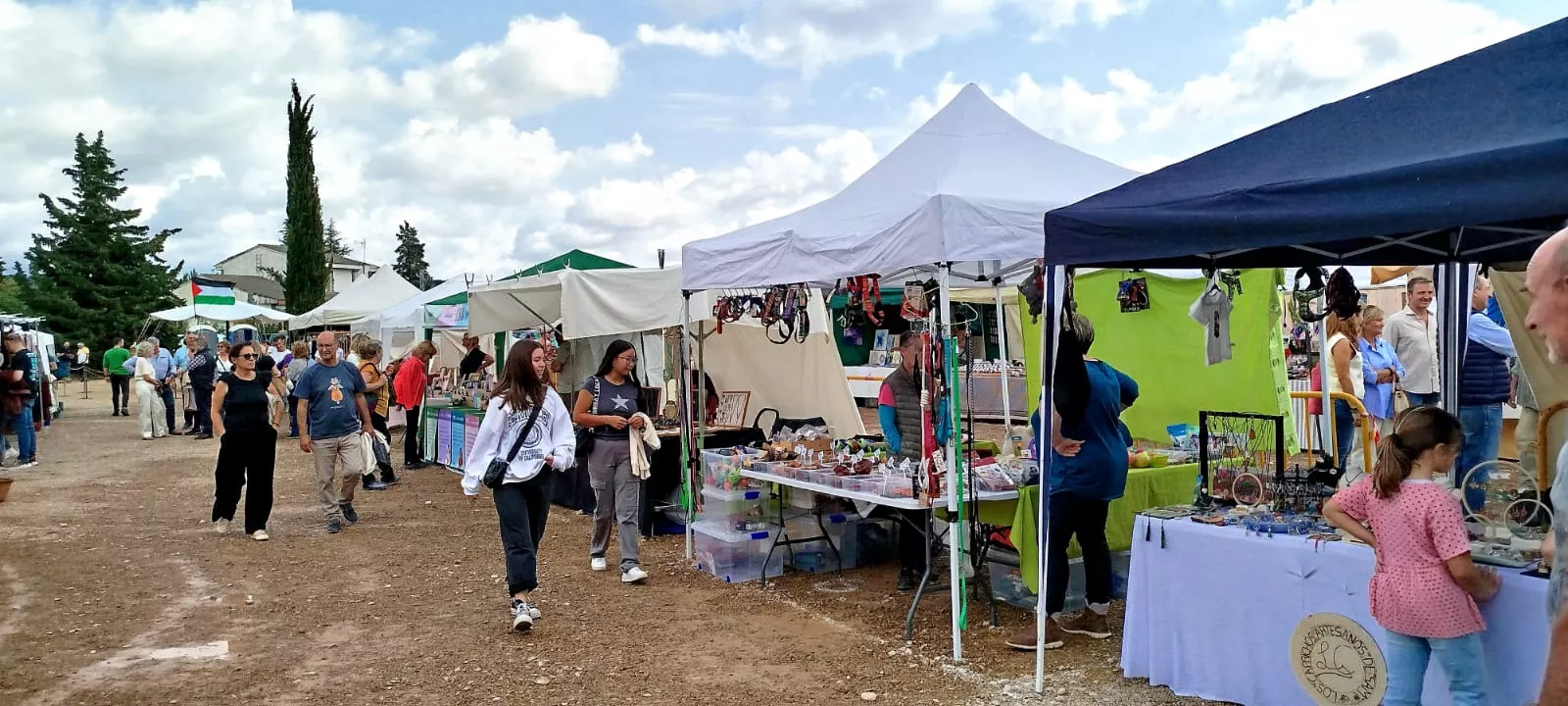 La  Feria de Alternativas Rurales del Prepirineo de Ayerbe celebra su XXVIII edición.