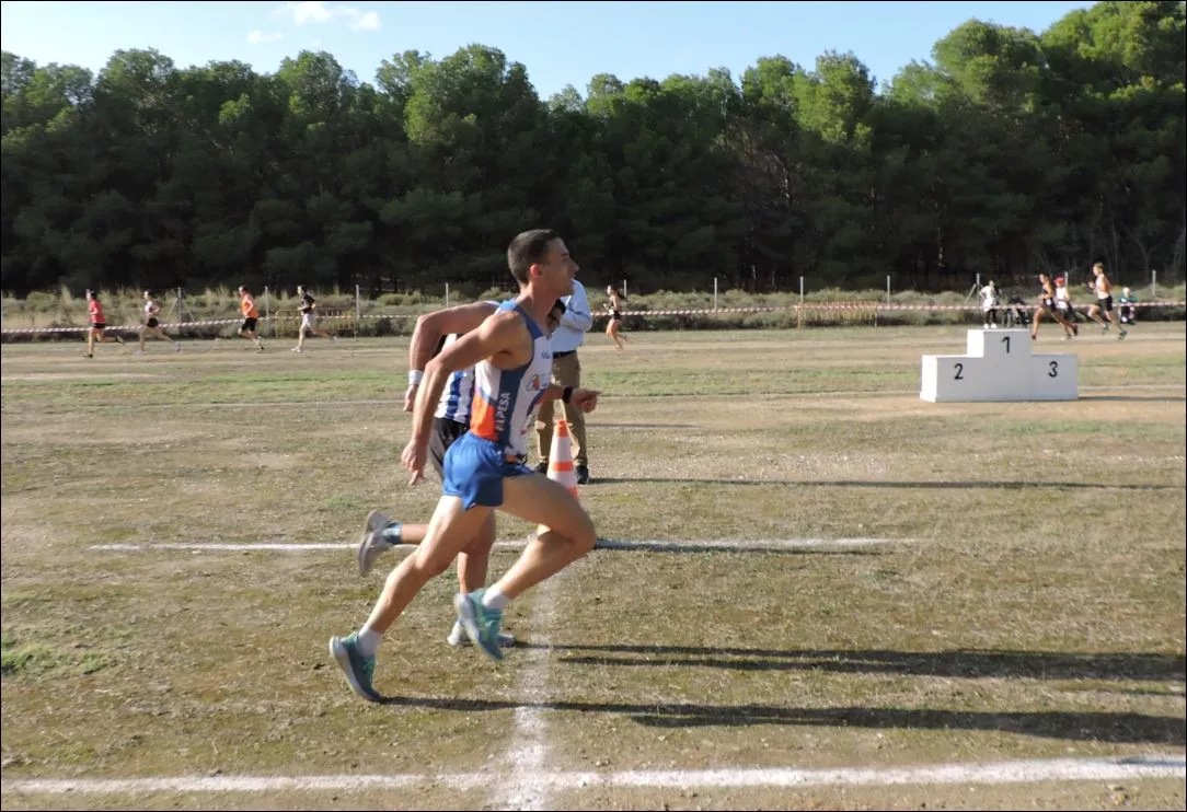 18 Disputa de una prima muy ajustada entre Pablo Reina, de Gandía, y David Ezquerra, de Sariñena