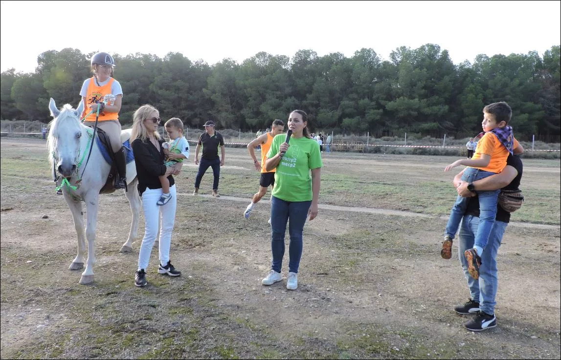 La madre de uno de los niños que padecen la enfermedad agradeció al público su colaboración