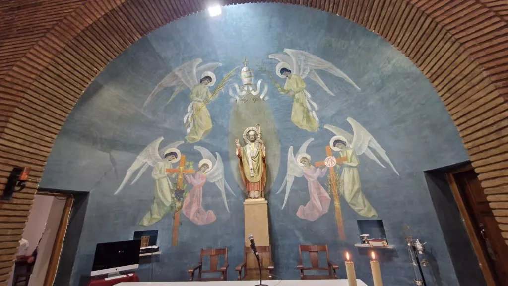 Resultado de la restauración de las pinturas del ábside del altar mayor.
