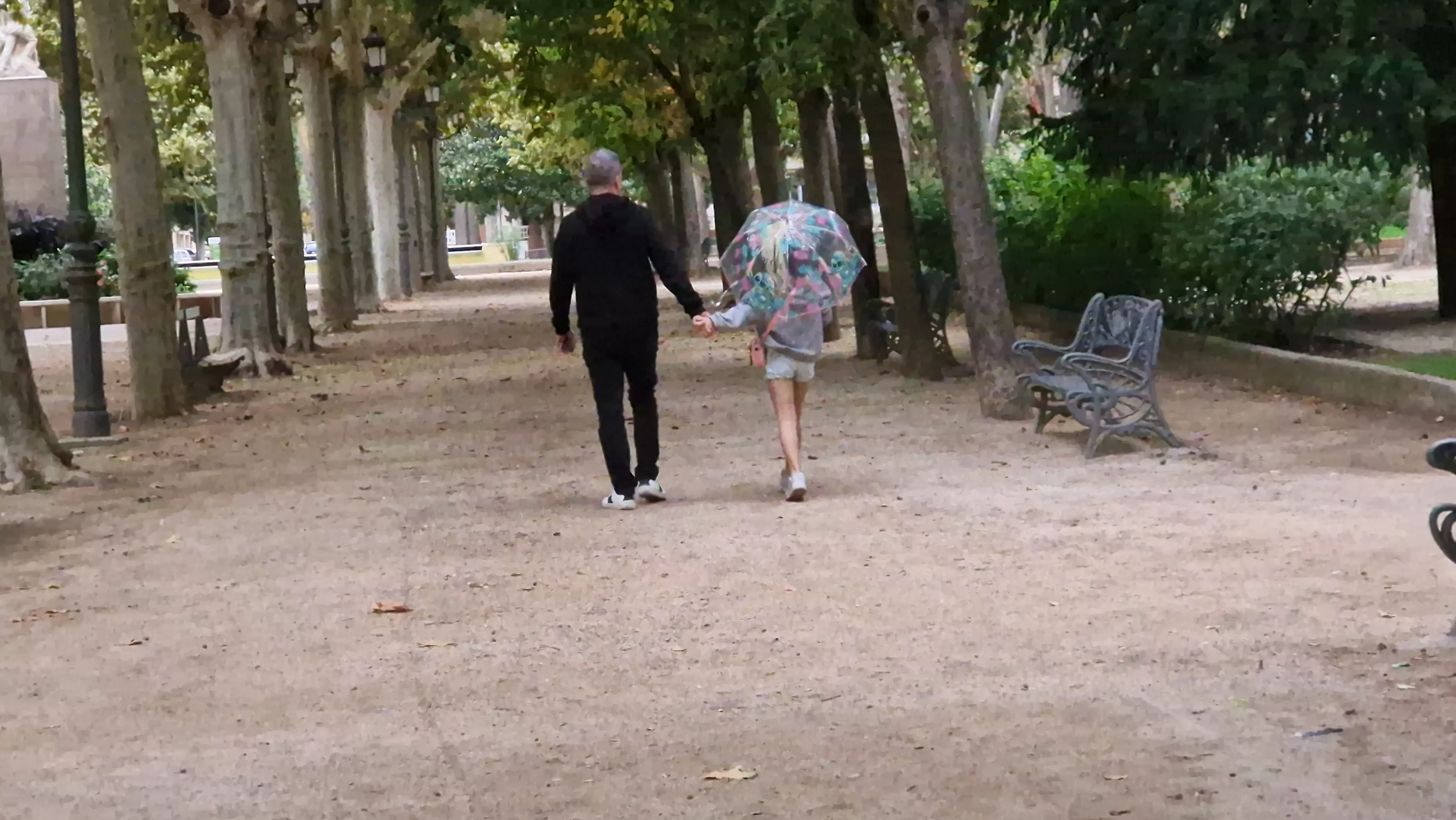 Noa Becerril con su padre, Javier Becerril. Foto Myriam Martínez
