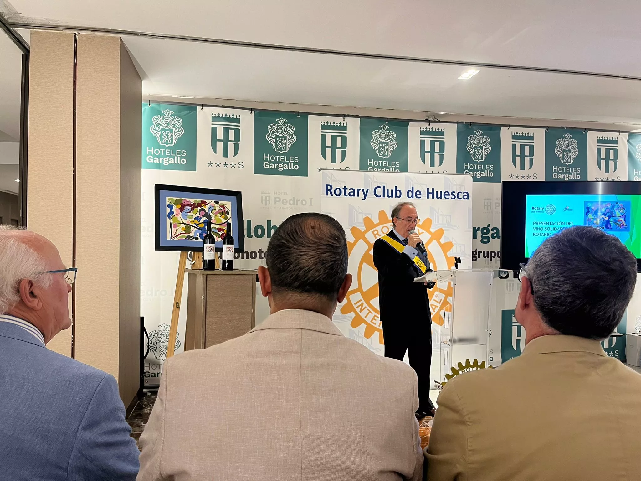 Presentación del Vino Solidario de Enate del Rotary Club