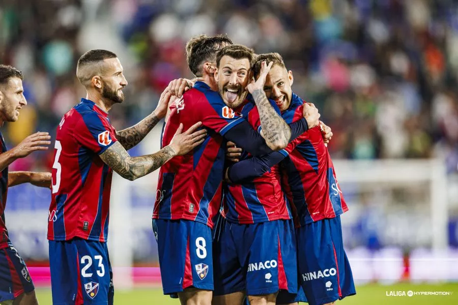 Sergi Enrich celebra su primer gol como azulgrana ante el Córdoba. Foto: LaLiga