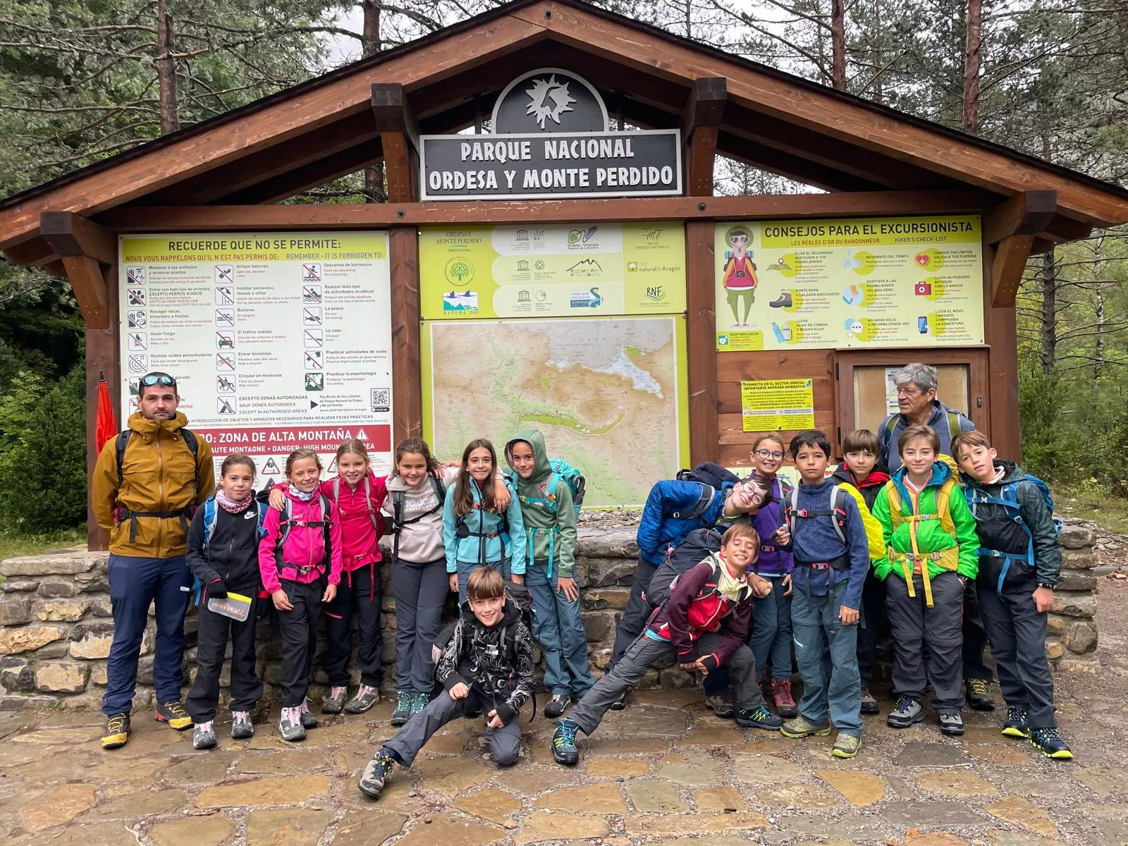 Grupo de los peques antes de salir. 