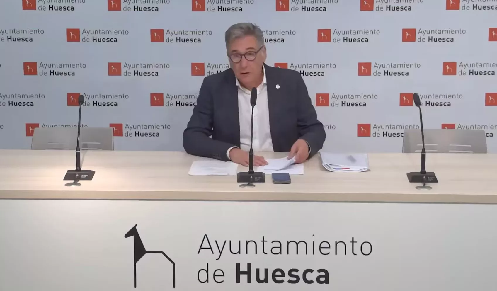 Ricardo Oliván, en la comparecencia tras el pleno, denuncia la pinza PSOE-VOX en el ayuntamiento