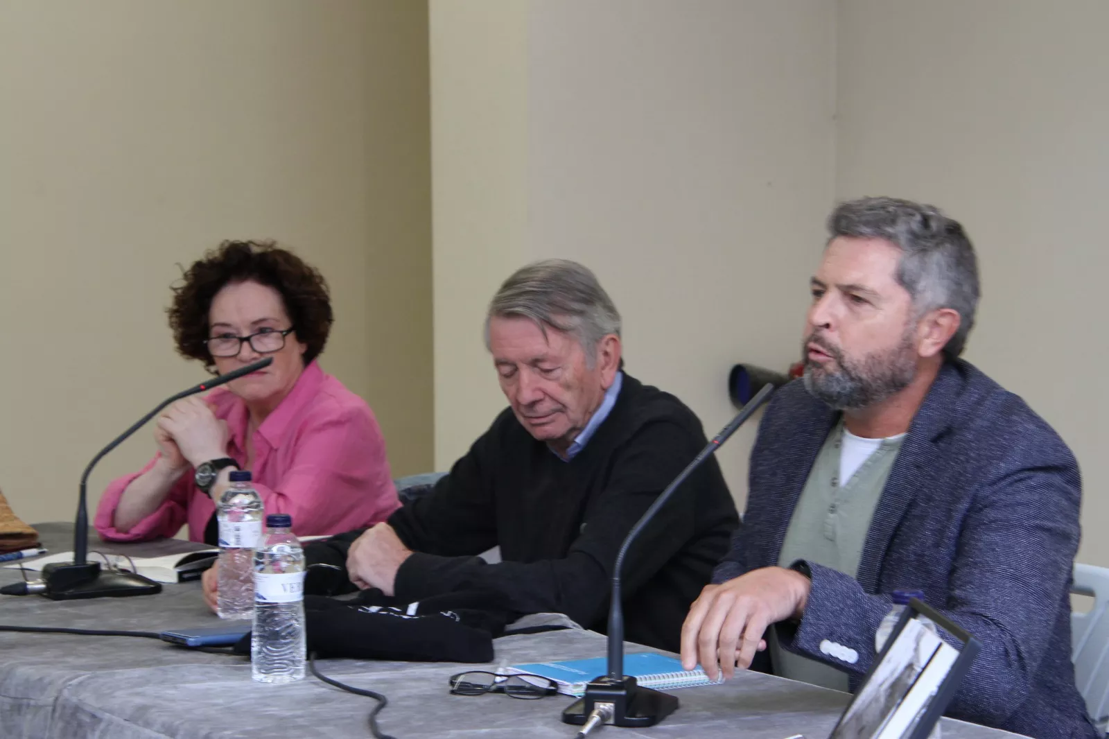 Carmen Frías, Carmelo Romero y Alberto Sabio. Foto Carlos Neofato
