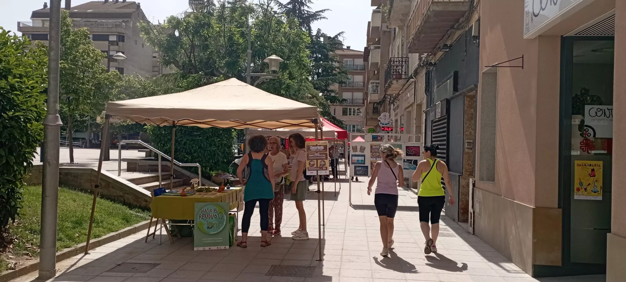 Binéfar retoma el mercado de segunda mano.