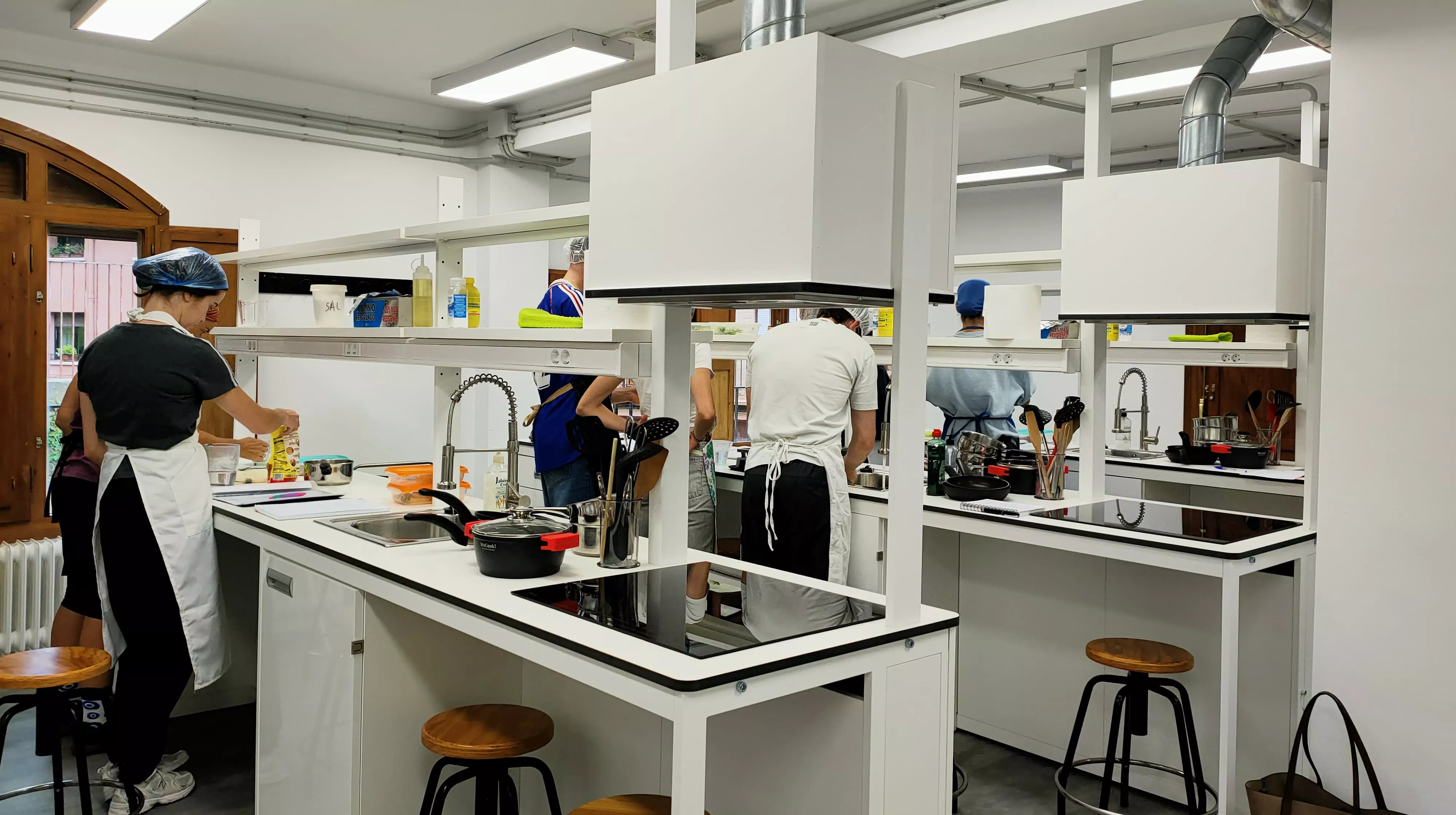 Primeras prácticas en la nueva aula.