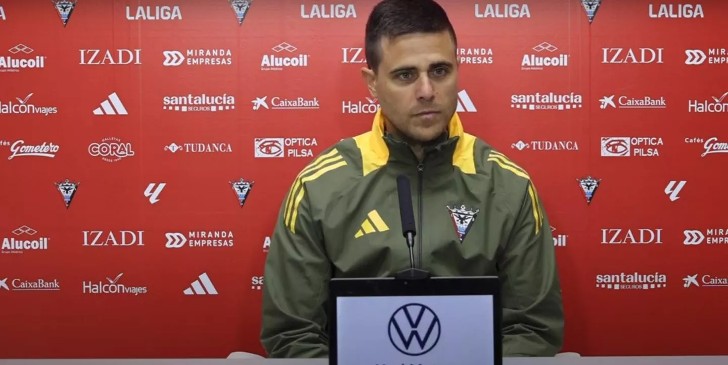 Alessio Lisci, entrenador del Mirandés, en rueda de prensa este viernes. 