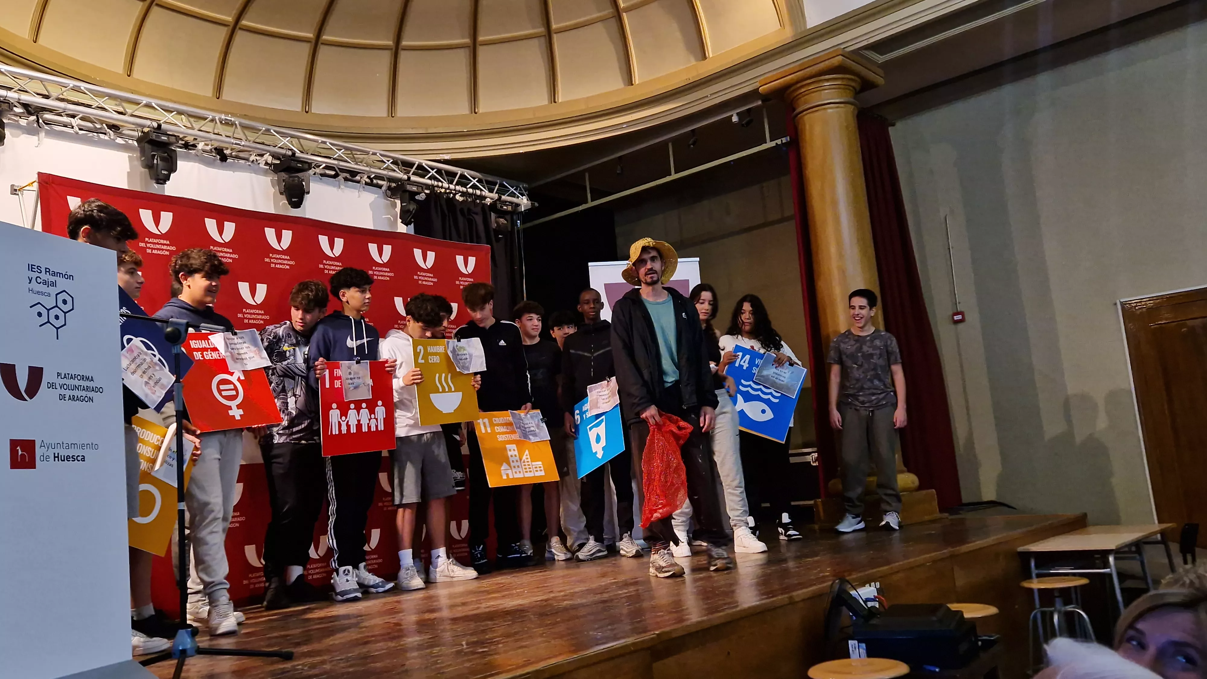 Día del Cooperante en el IES Ramón y Cajal de Huesca. Foto Myriam Martínez