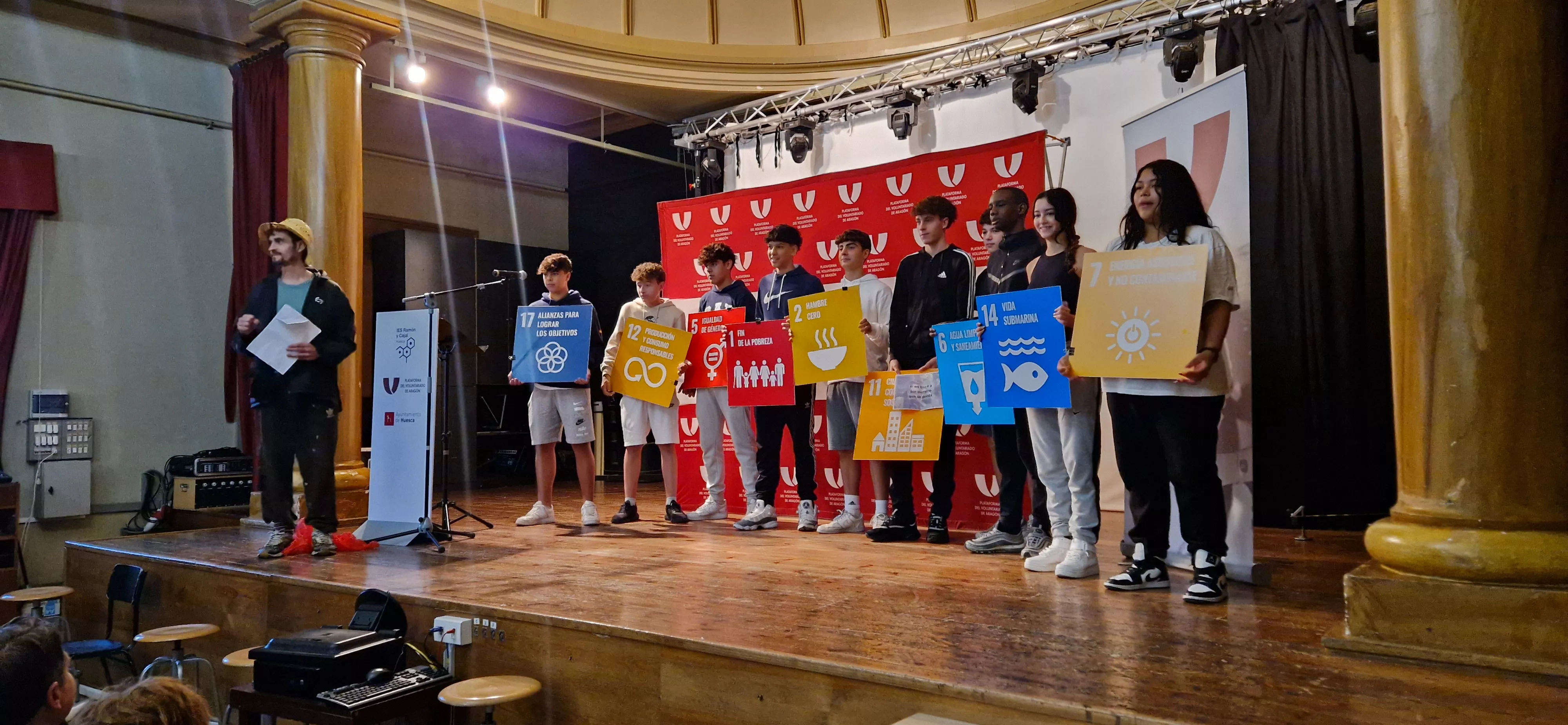 Día del Cooperante en el IES Ramón y Cajal de Huesca. Foto Myriam Martínez