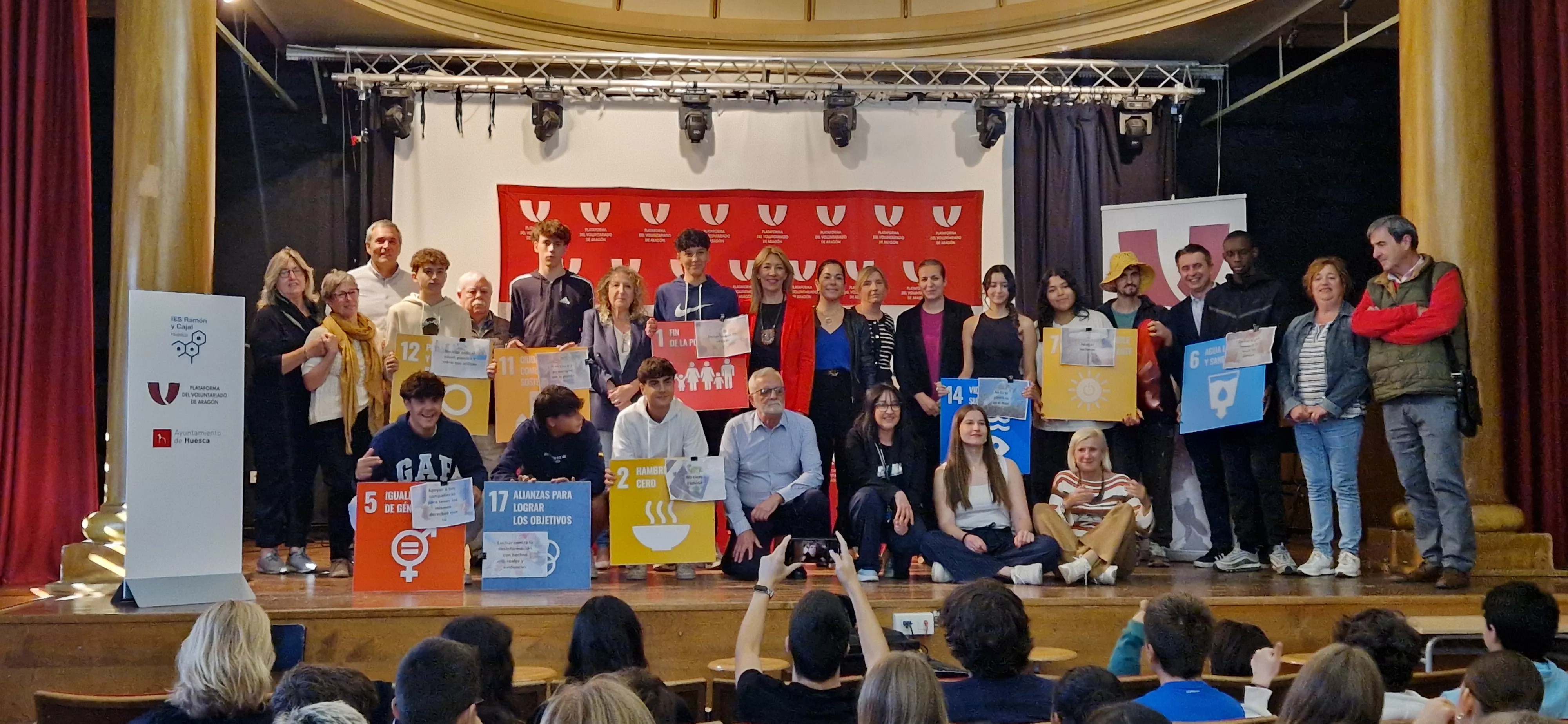 Día del Cooperante en el IES Ramón y Cajal de Huesca. Foto Myriam Martínez