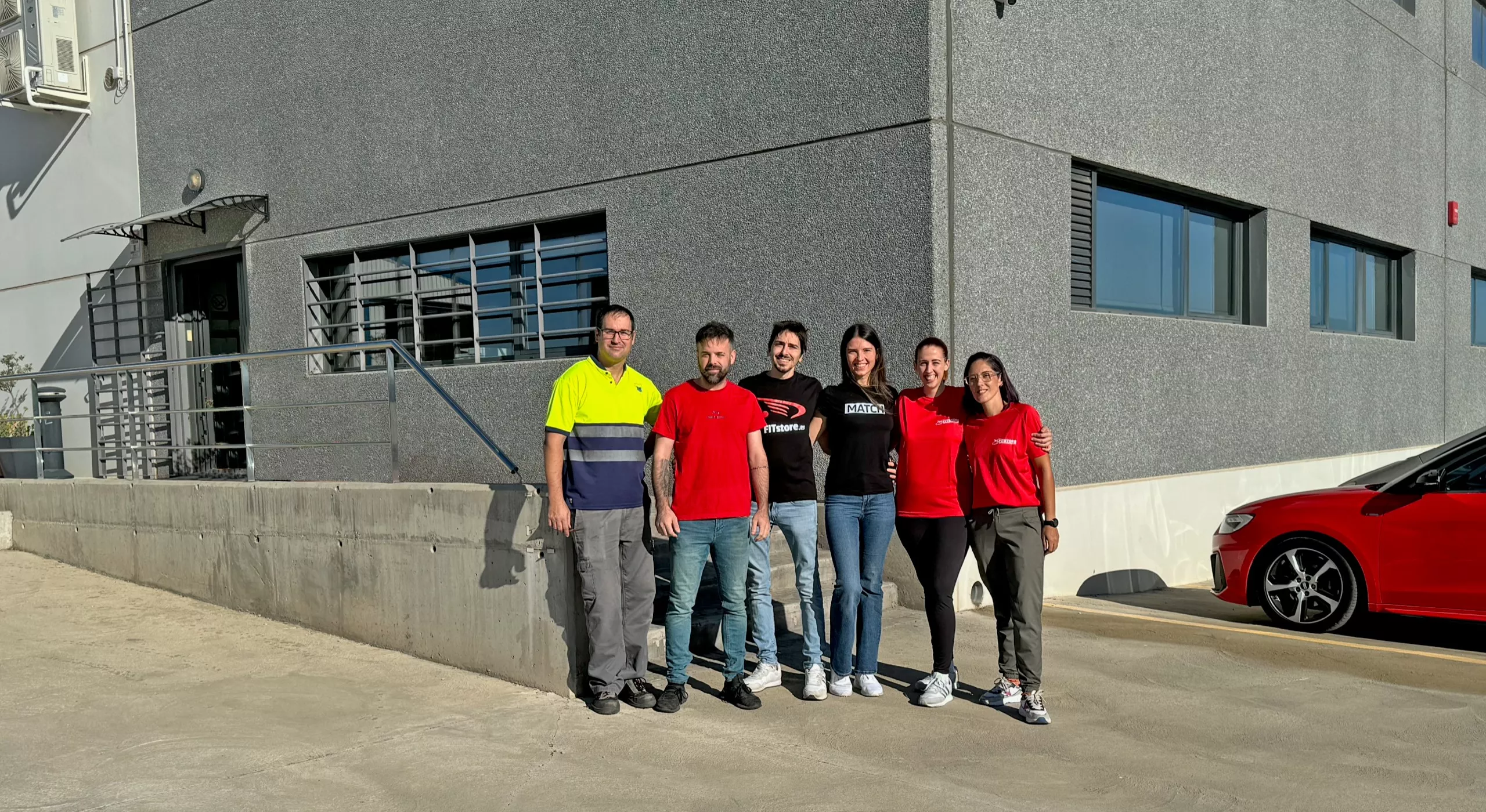Equipo de Fitstore en la sede de Monzón