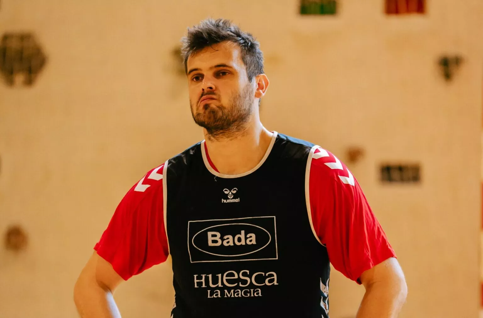 Rodri Benites, cerca de rescindir contrato con Bada Huesca