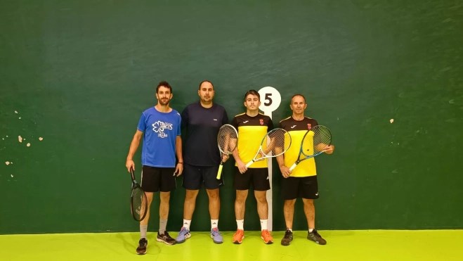 Roberto Bernal-Félix Navarro (a la derecha). Roberto Bernal-Félix Navarro (a la derecha).