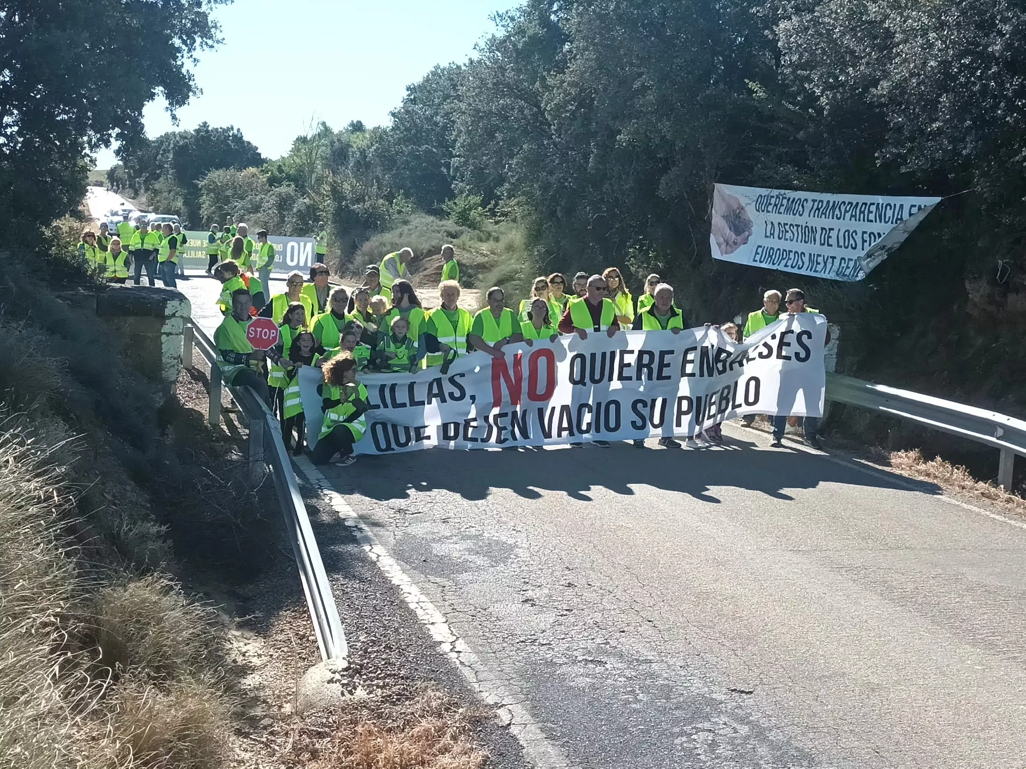 Manifestación en Salillas contra los sectores X y XI del Canal del Flumen