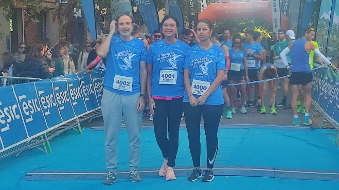 Lorena Orduna con sus compañeros Belén Almudévar e Iván Rodríguez.