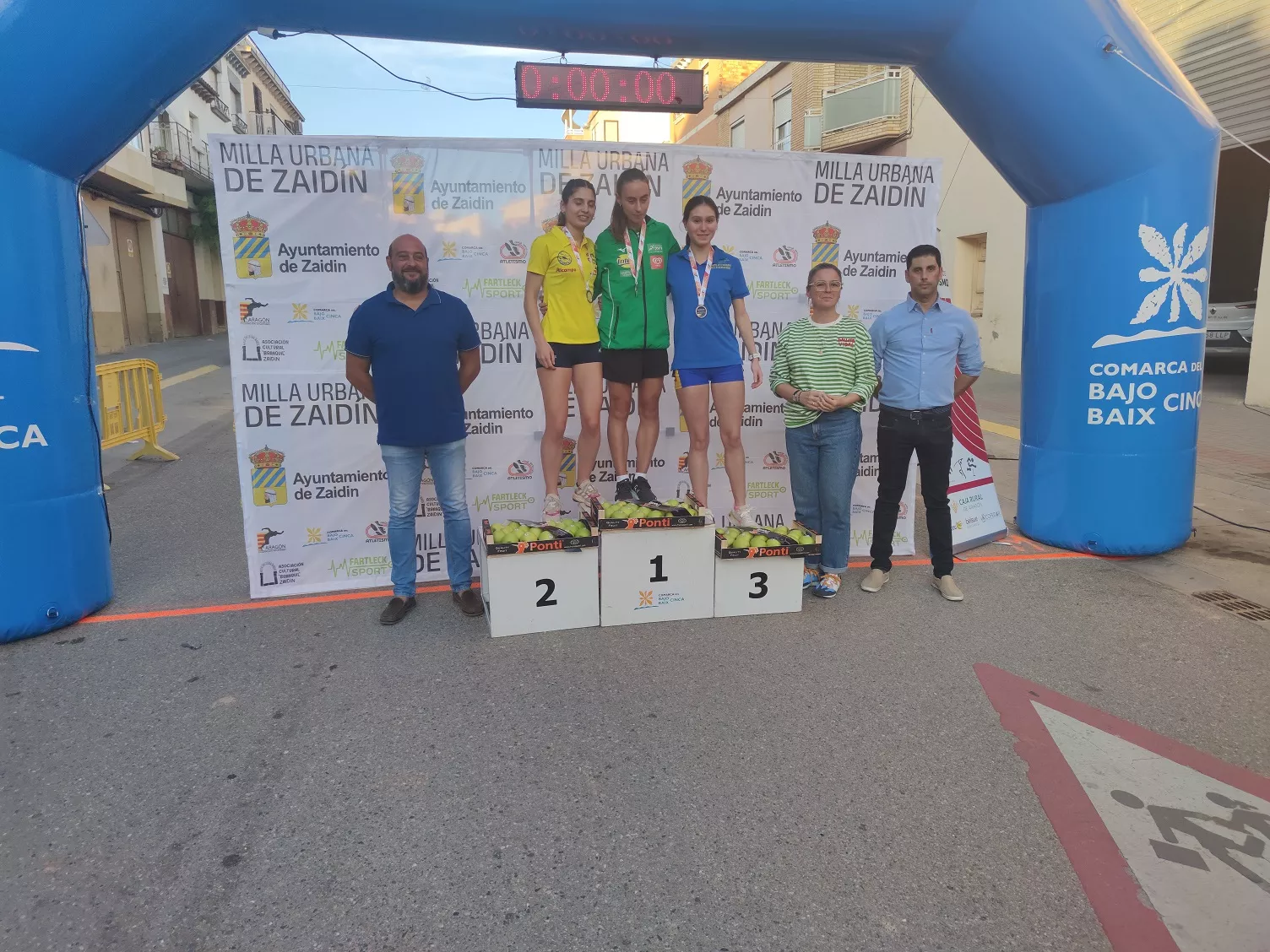 Podio femenino con Sandra Labarta como campeona