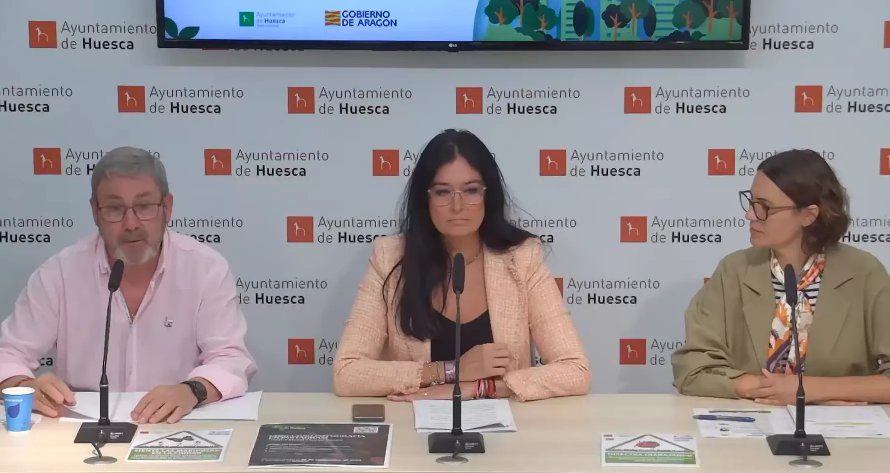 José Miguel Veintemilla, Lorena Orduna y Ana Pérez Adell en la presentación de las jornadas Huesca en verde sobre infraestructura verde de Huesca