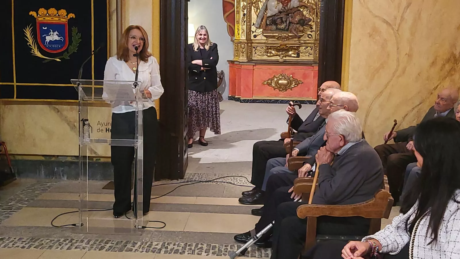 Homenaje del Ayuntamiento de Huesca a los 36 centenarios de la ciudad