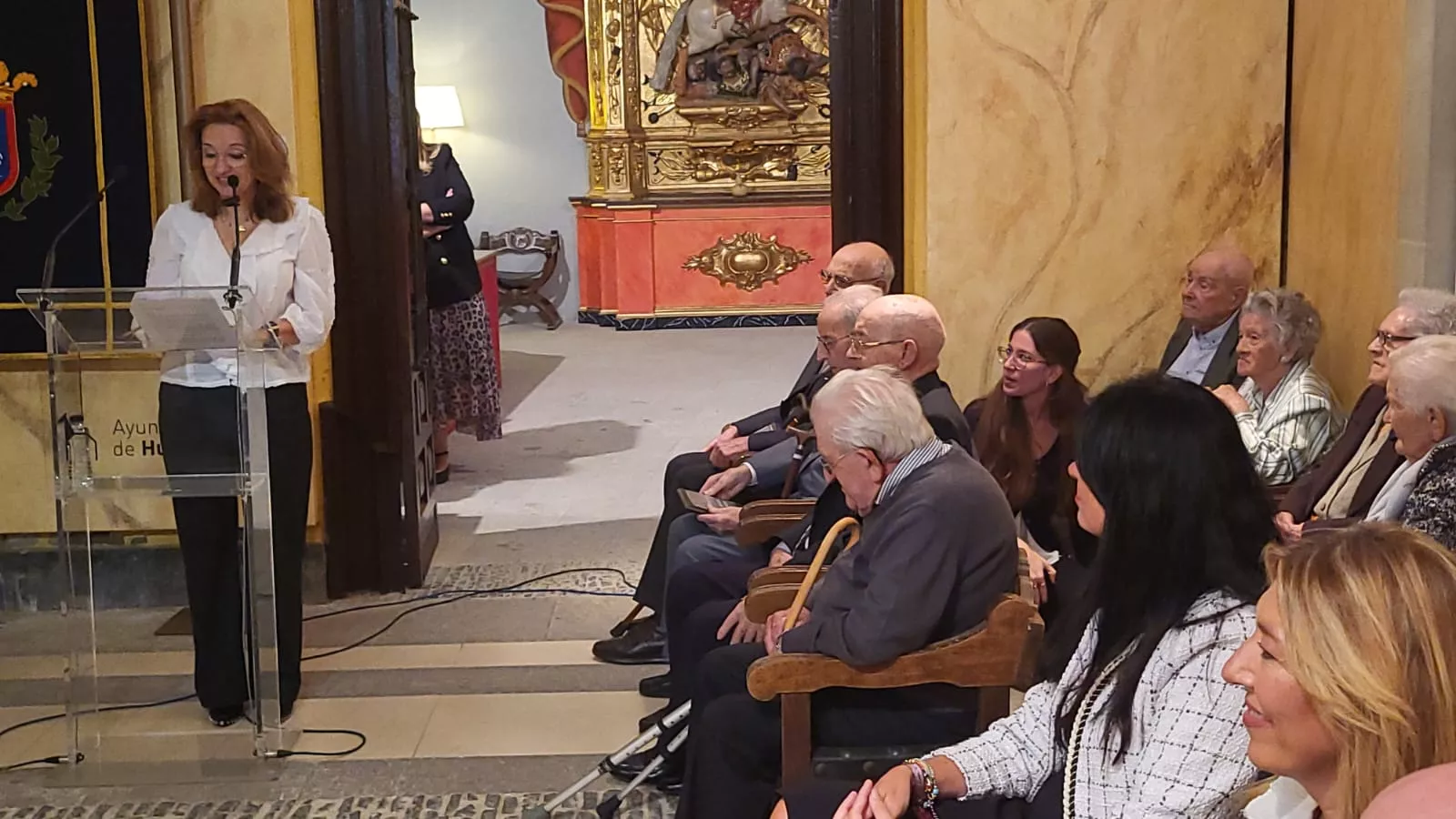 Homenaje del Ayuntamiento de Huesca a los 36 centenarios de la ciudad