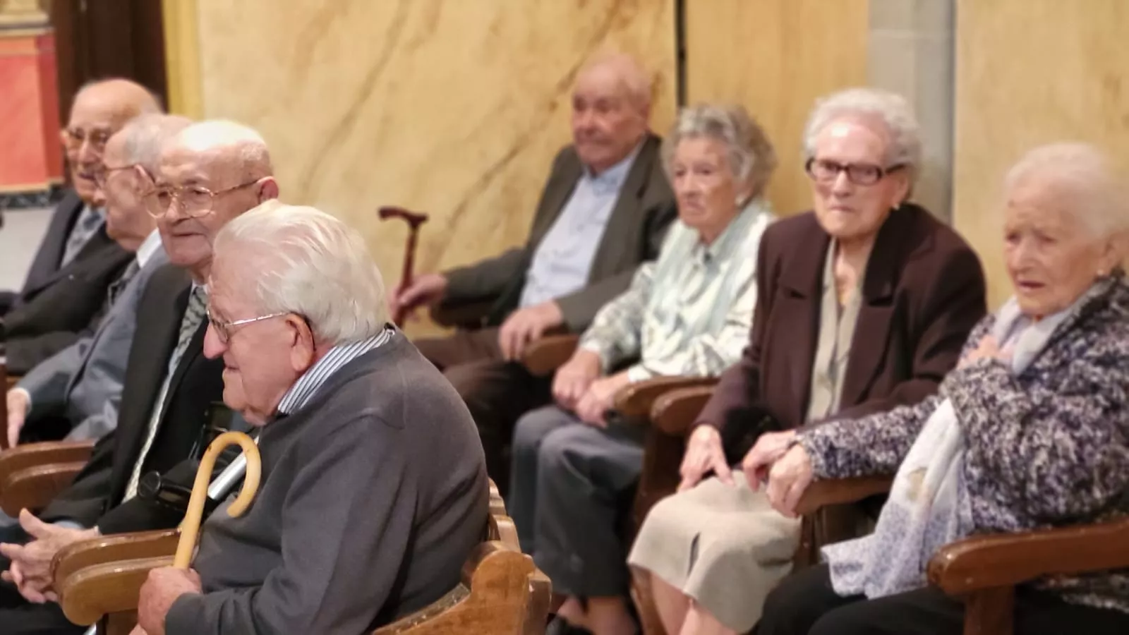 Homenaje del Ayuntamiento de Huesca a los 36 centenarios de la ciudad