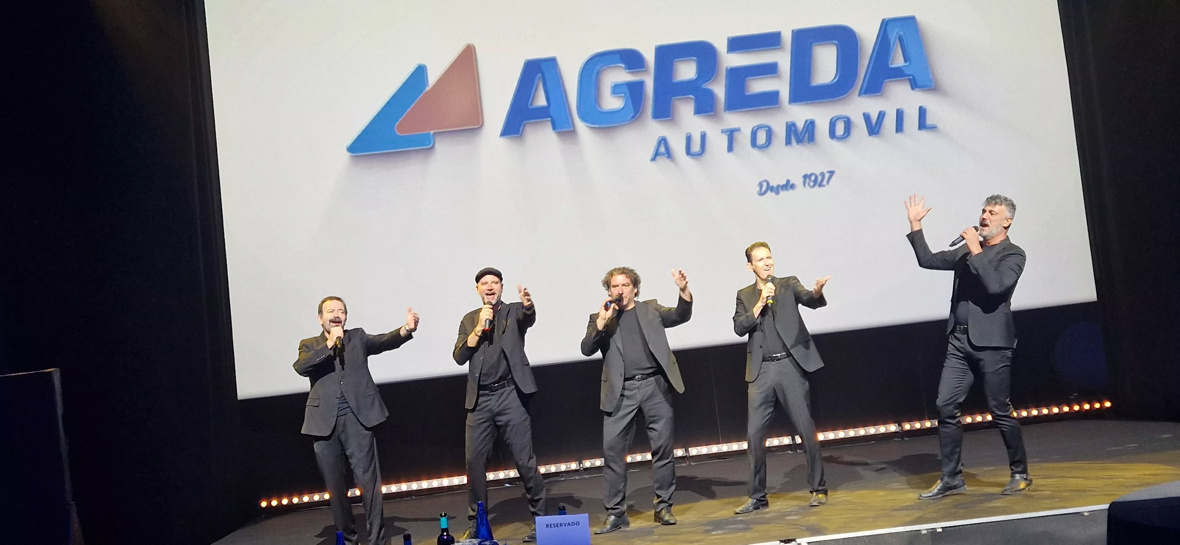 b Vocal en la presentación de Ágreda Automóvil en Huesca. Foto Myriam Martínez 