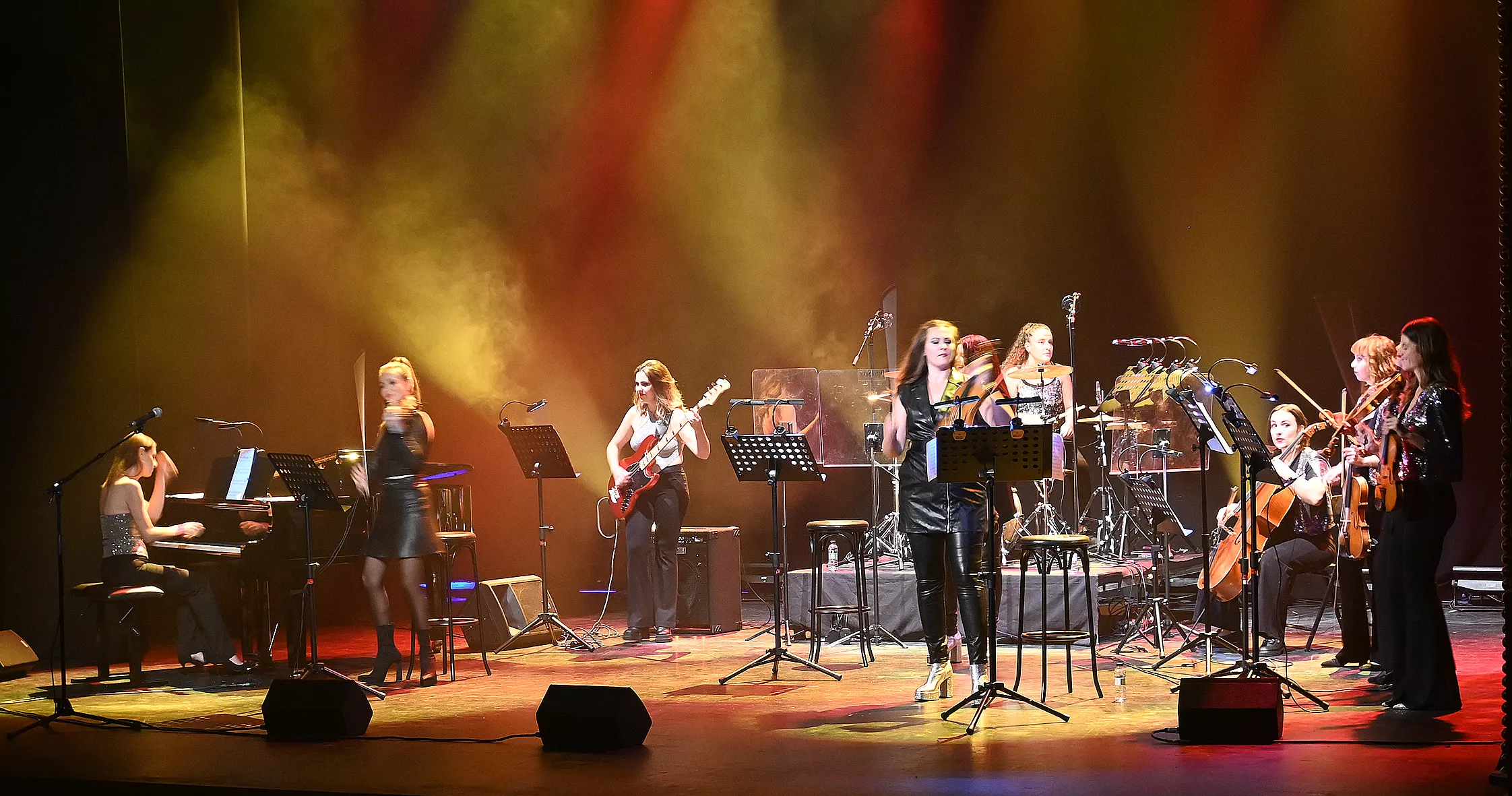 Délica Chambers Orchestra en el Teatro Olimpia. Foto Carlos Jalle