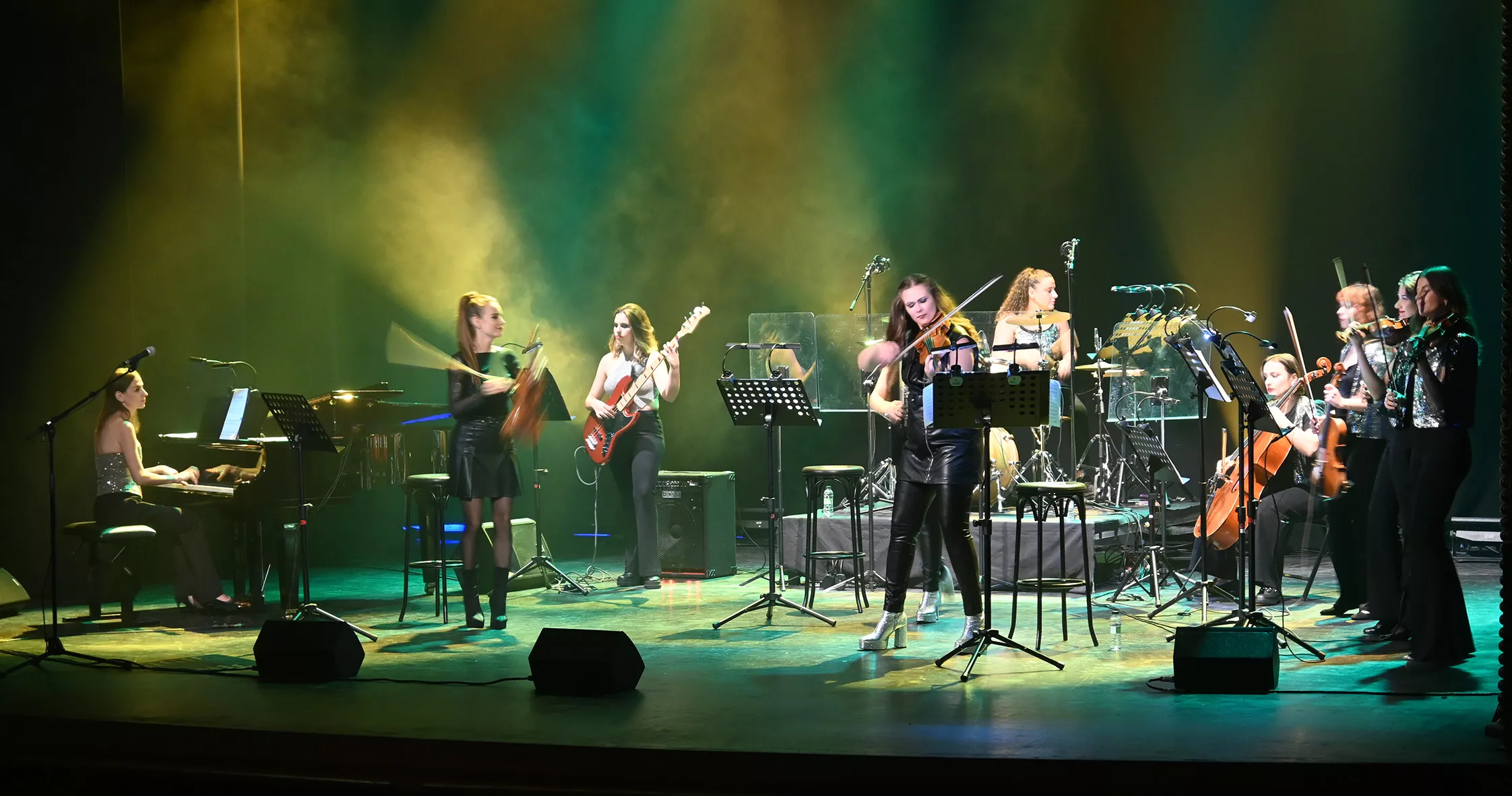 Délica Chambers Orchestra en el Teatro Olimpia. Foto Carlos Jalle
