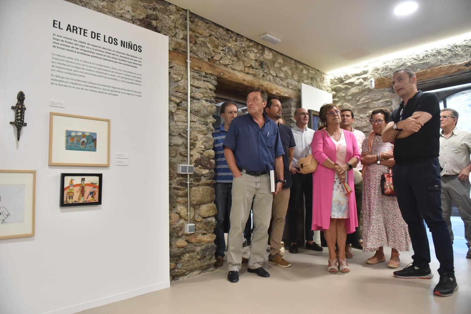 Inauguración del centro de Arte Ingenuo, con Javier Santos.
