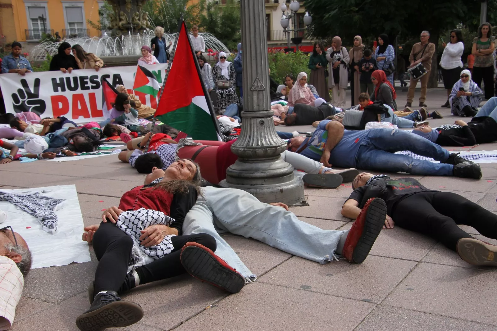 Manifestación en Huesca en apoyo al pueblo palestino. Foto Carlos Neofato 