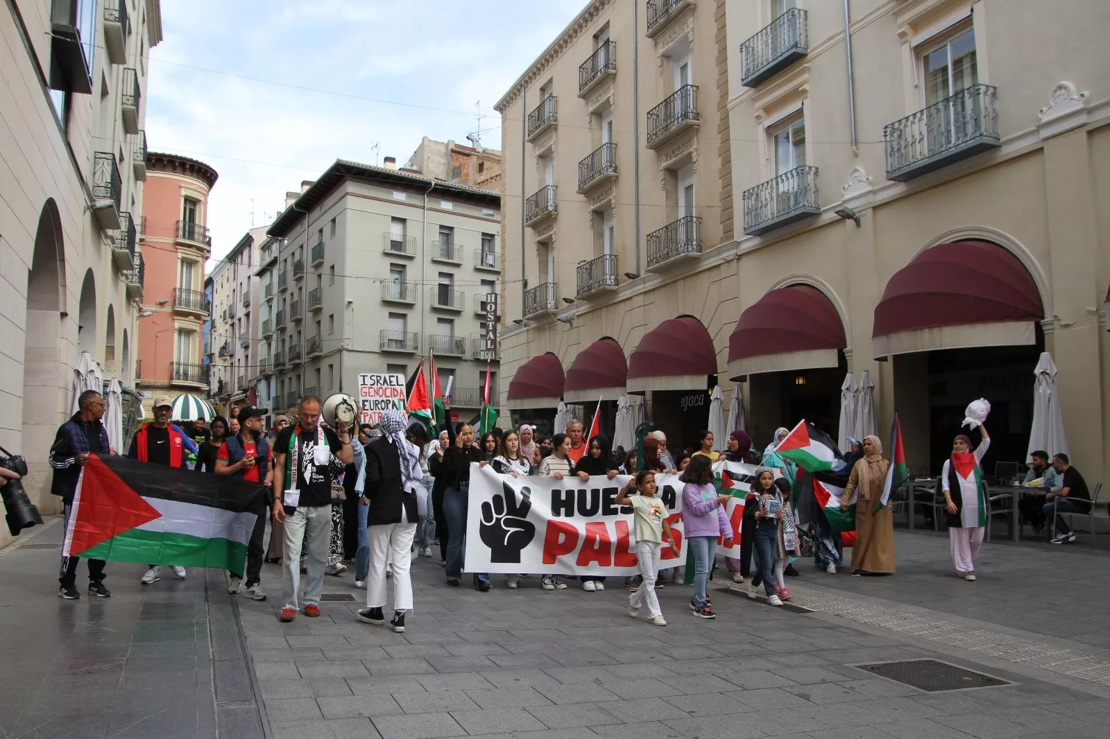 Manifestación en Huesca en apoyo al pueblo palestino. Foto Carlos Neofato 