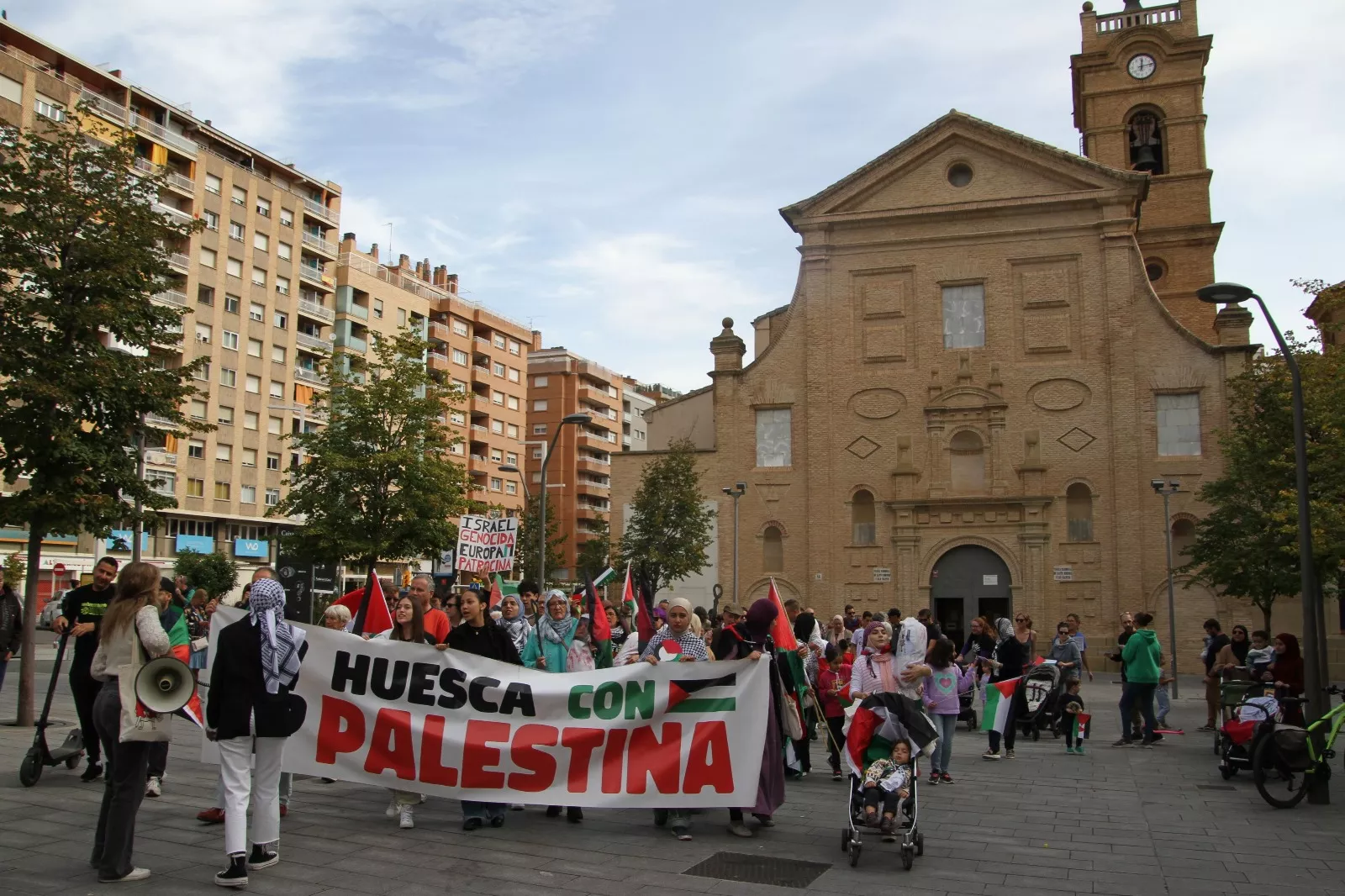 Manifestación en Huesca en apoyo al pueblo palestino. Foto Carlos Neofato 