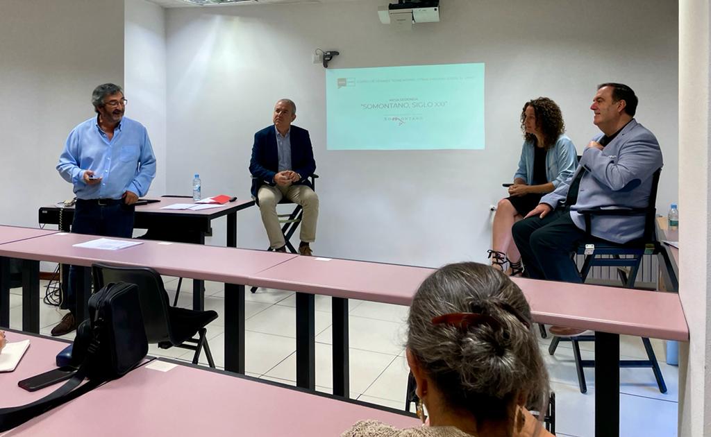 Curso de Verano de la UNED con Julián López, Francisco Berroy, Ana Meler y Javier García Antón.