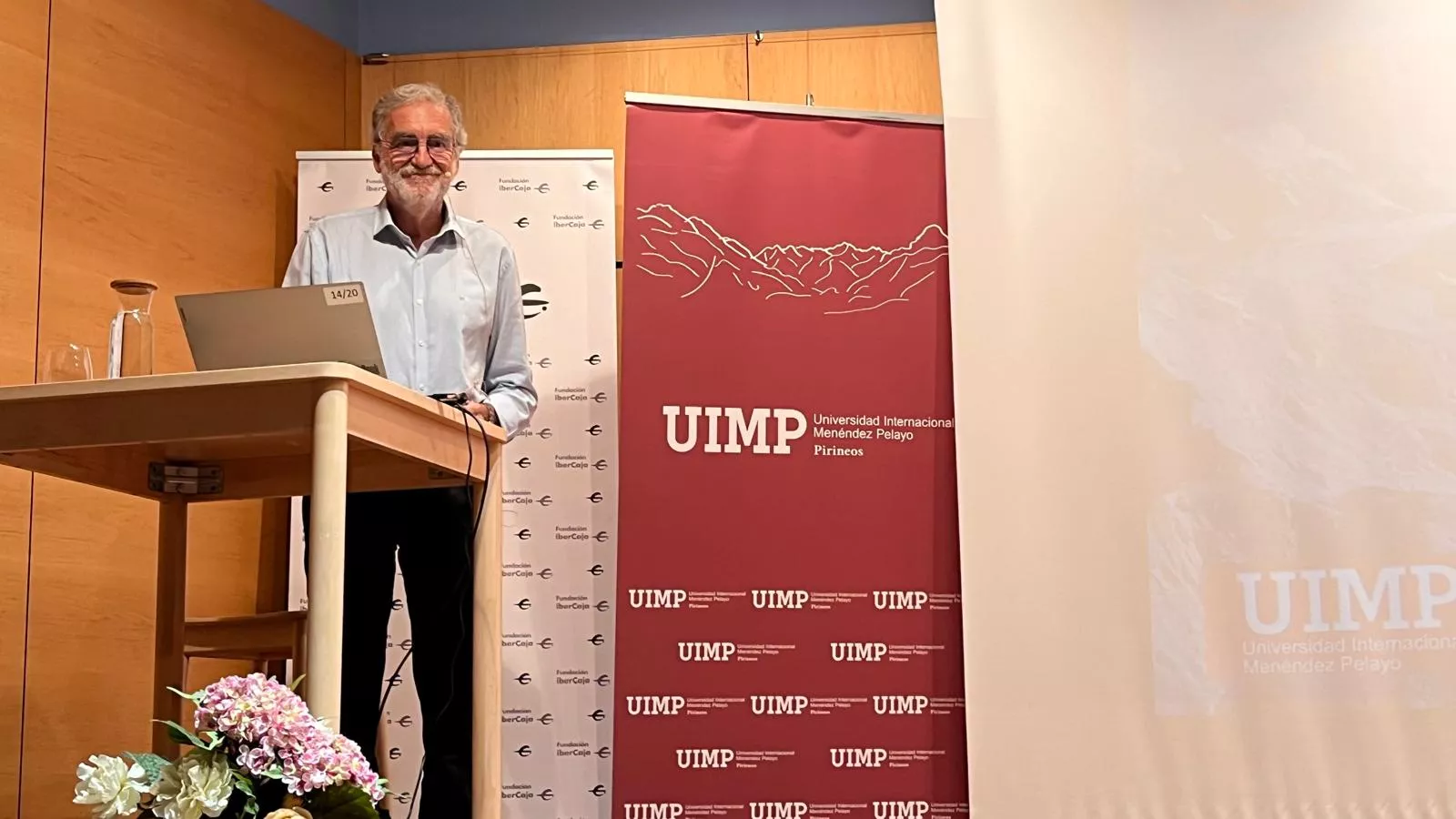 Jerónimo López durante su charla dentro del curso de la UIMP en Huesca.