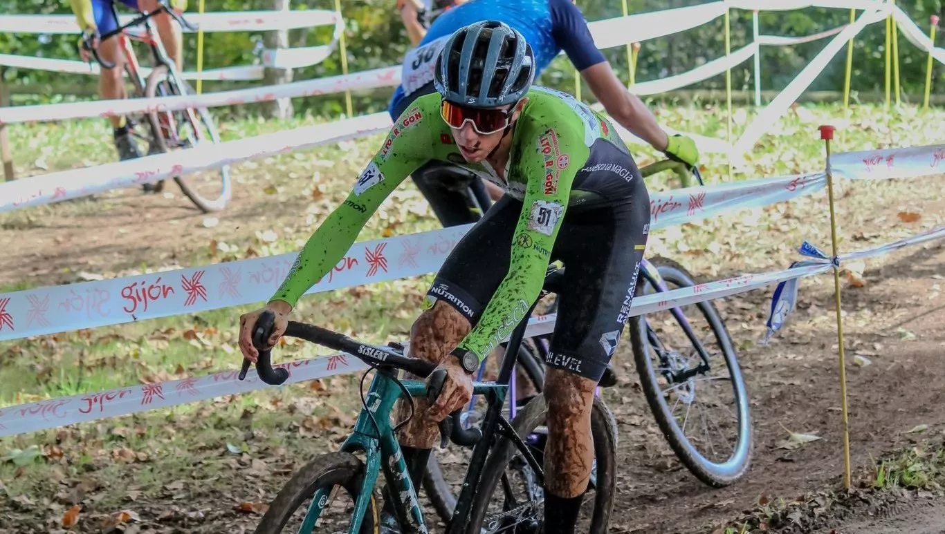 Ivars es la gran novedad del equipo Huesca La Magia Renault en el estreno de la temporada de ciclocrós