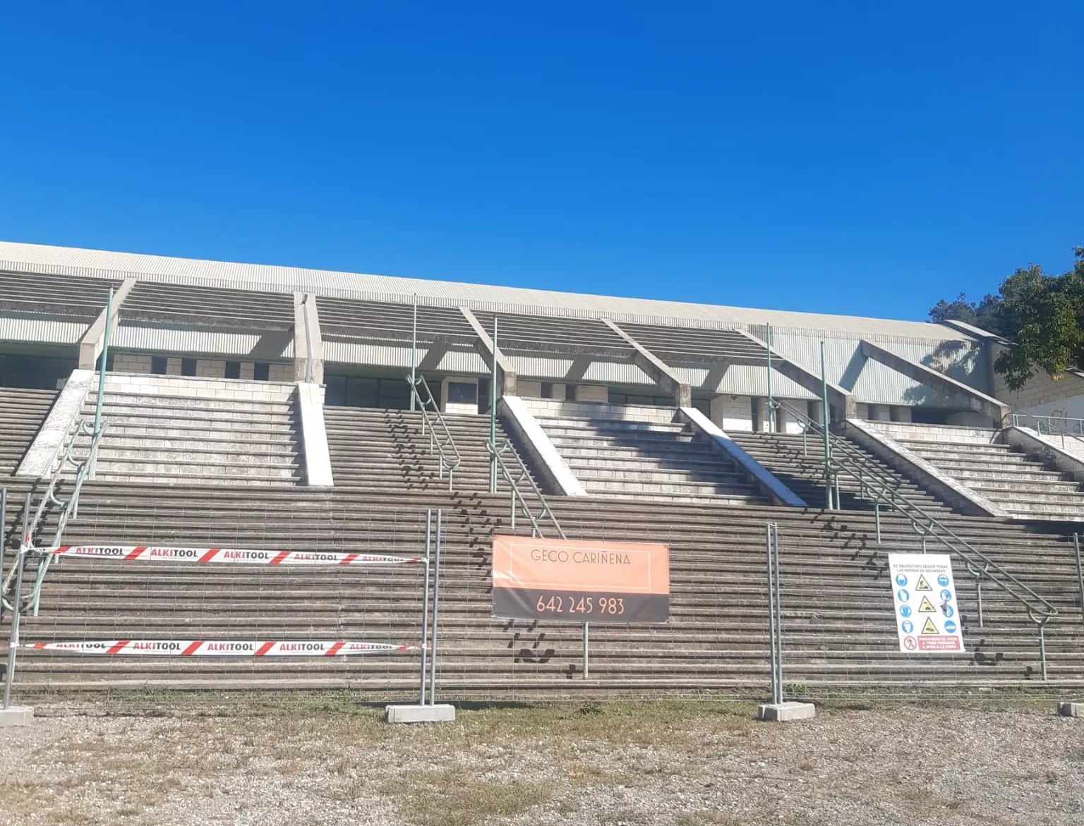 Barbastro va a acometer trabajos de reforma del pabellón Ángel Orús.