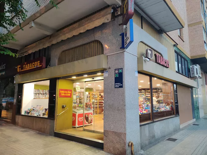 El Estanco Dom Benito de la avenida Pirineos de Huesca ha vendido el número premiado.