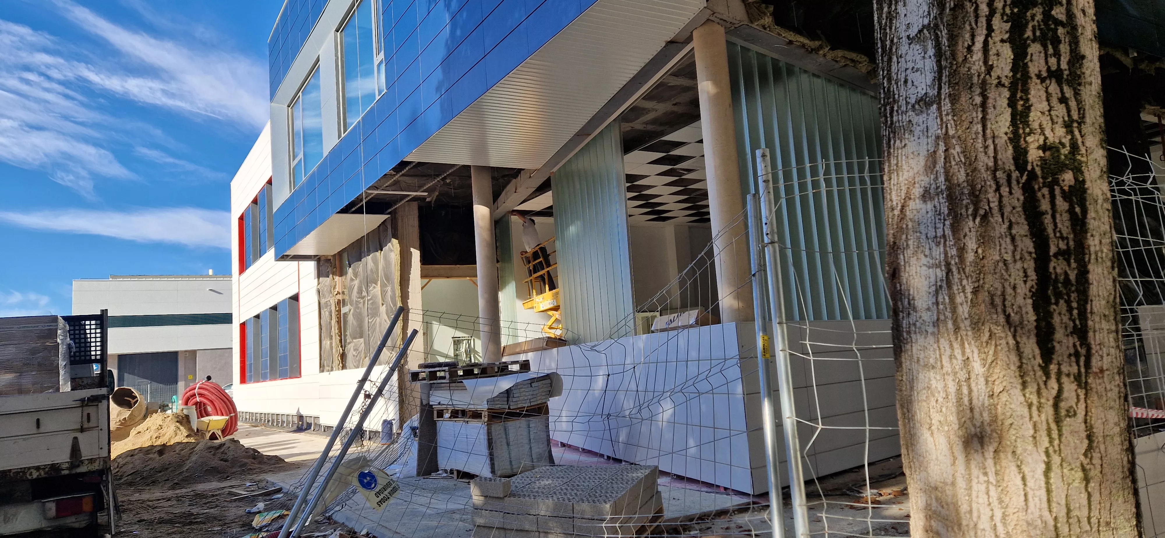 Exterior del nuevo Espacio Conexión. Foto Myriam Martínez