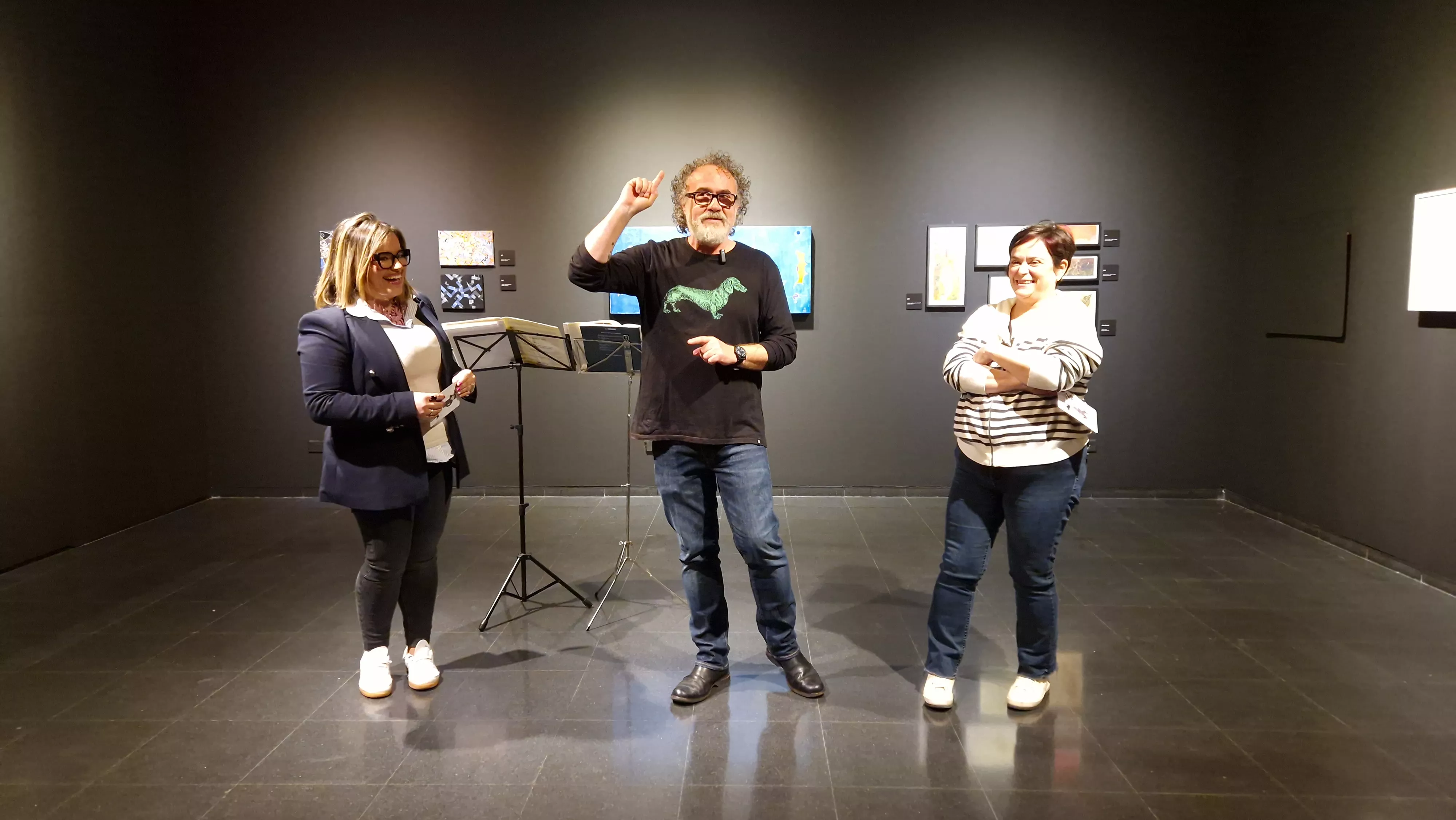 Sonia Latre, Lucio Gat y Pilar Barrio, en la inauguración de la exposición. Foto Myriam Martínez