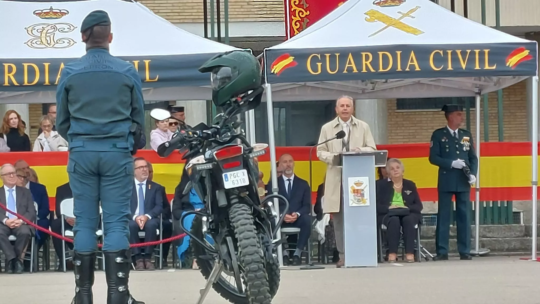 Virgen del Pilar en la Comandancia de la Guardia Civil en Huesca