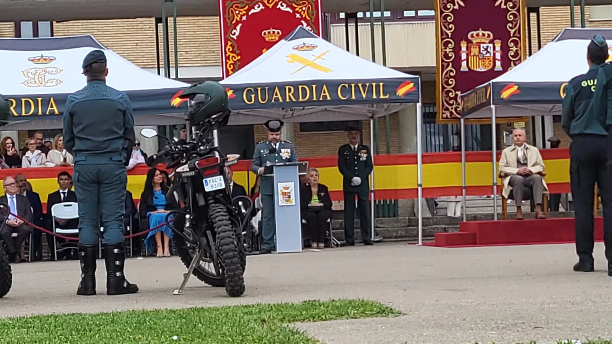 Virgen del Pilar en la Comandancia de la Guardia Civil en Huesca