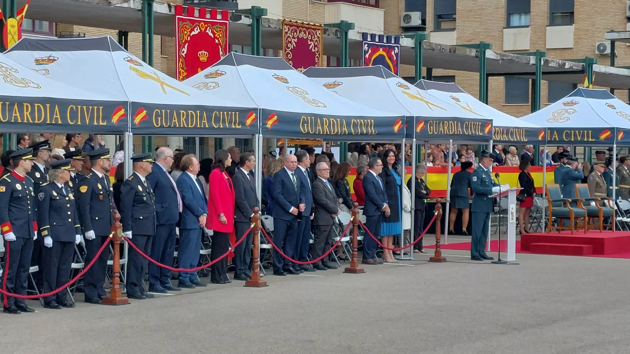Virgen del Pilar en la Comandancia de la Guardia Civil en Huesca