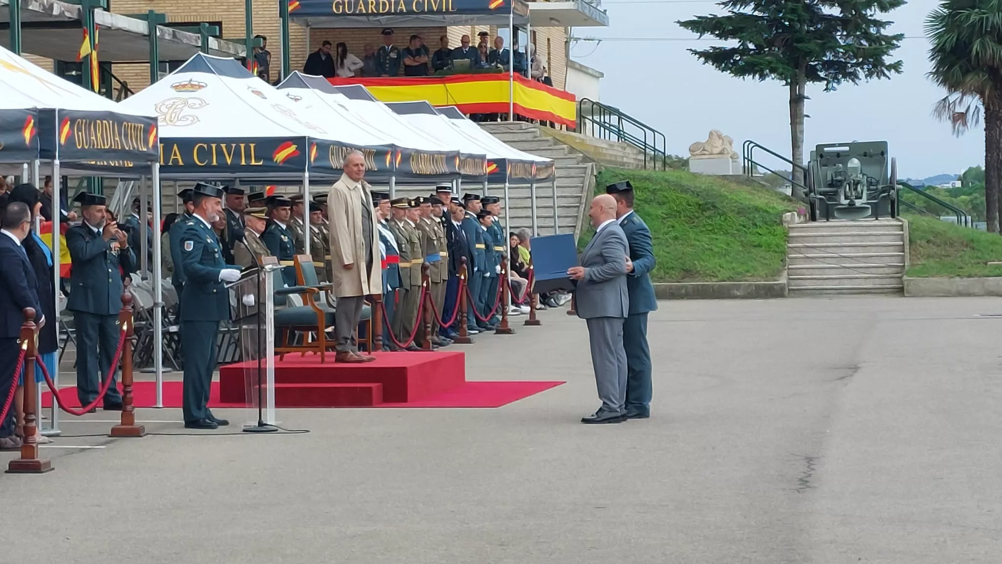Virgen del Pilar en la Comandancia de la Guardia Civil en Huesca