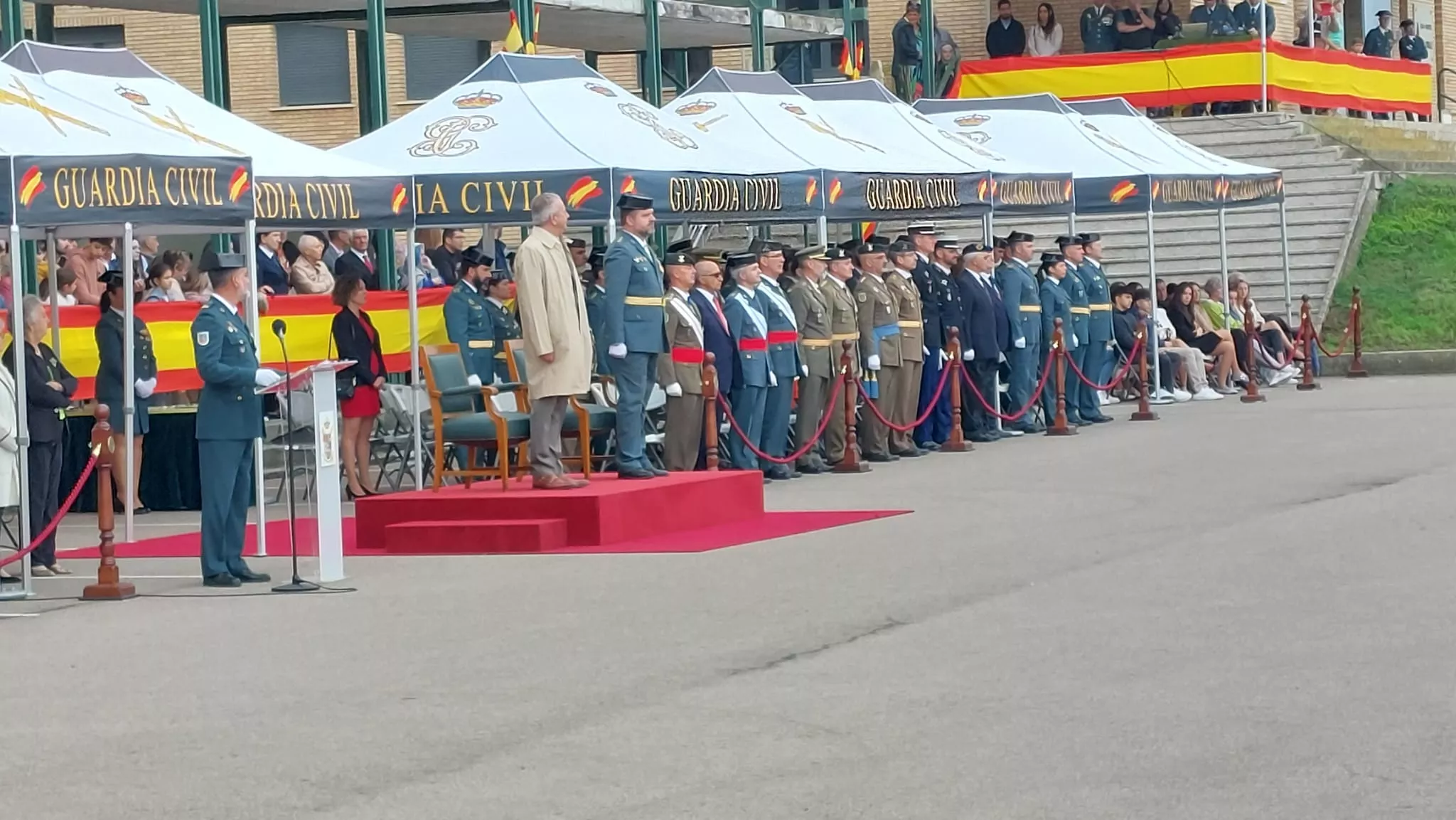 Virgen del Pilar en la Comandancia de la Guardia Civil en Huesca