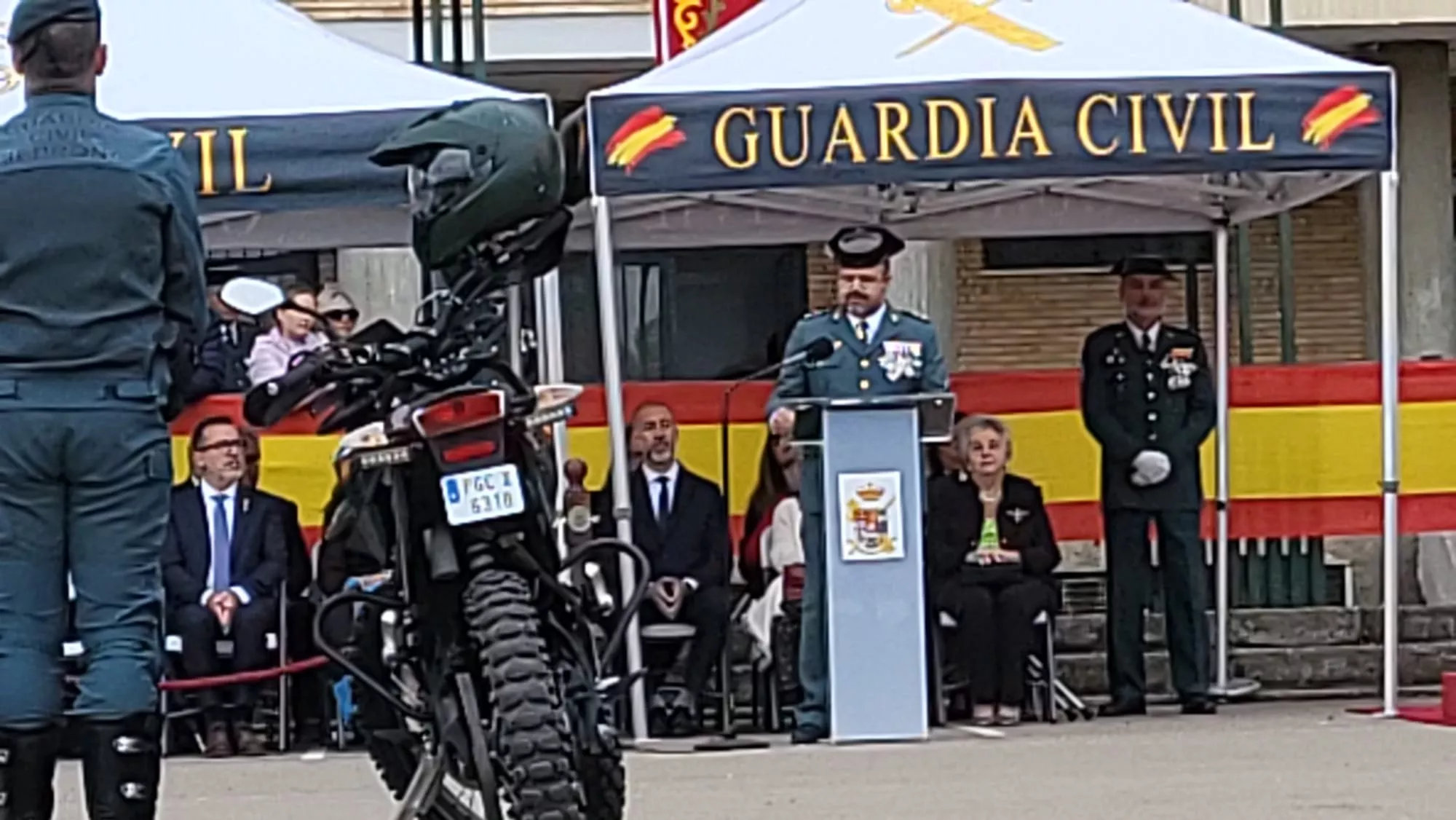 Virgen del Pilar en la Comandancia de la Guardia Civil en Huesca