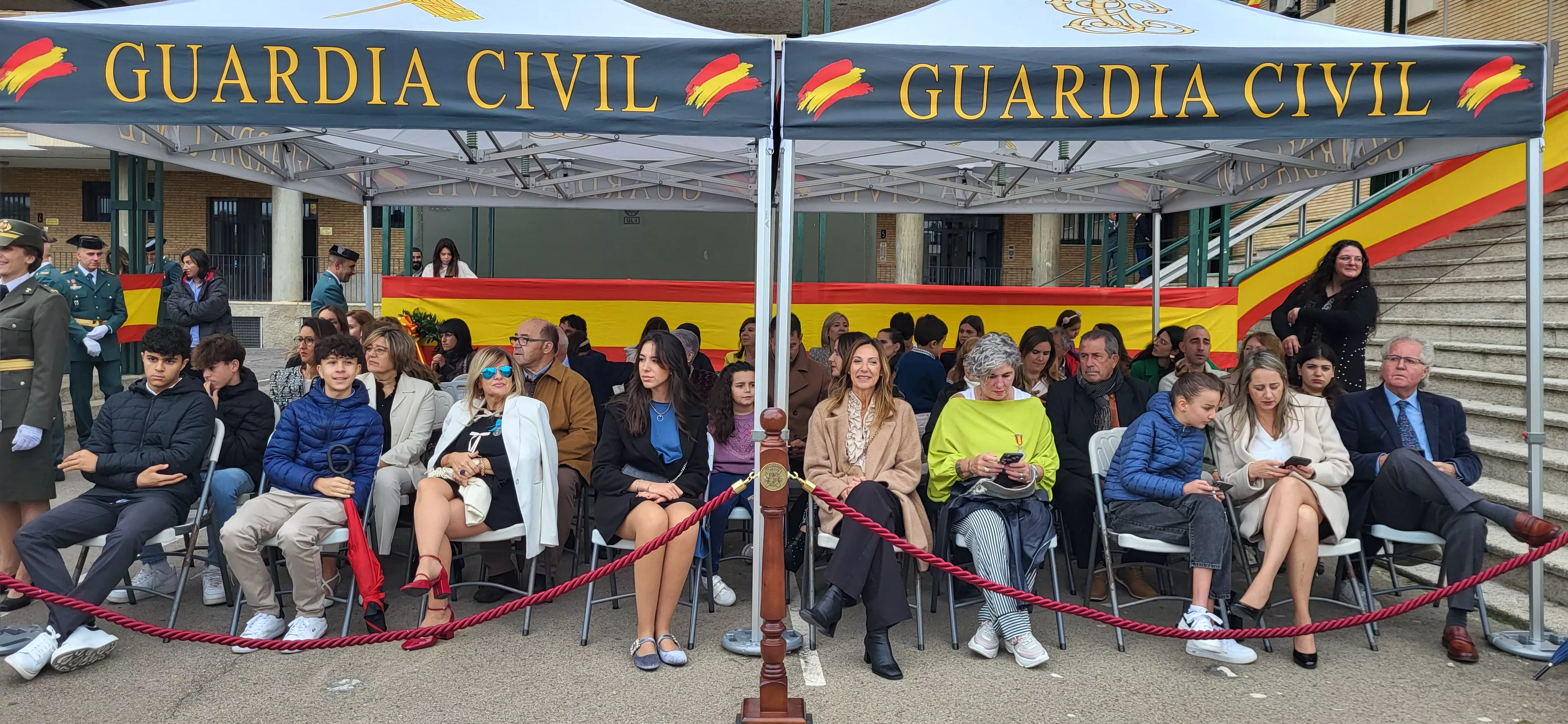 Virgen del Pilar en la Comandancia de la Guardia Civil en Huesca